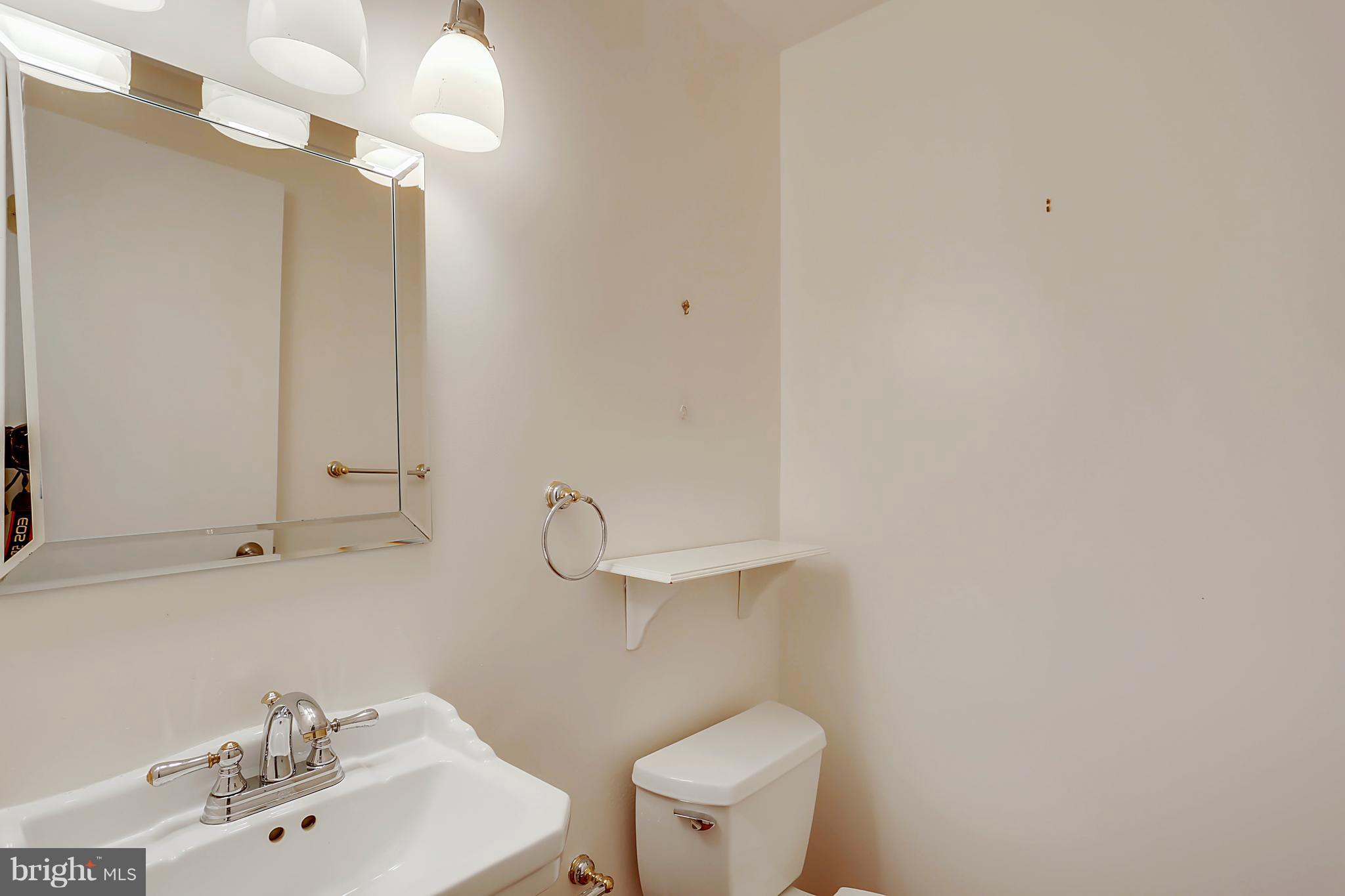 9801 Clydesdale Street Potomac, MD 20854 - Photo 39 of 97