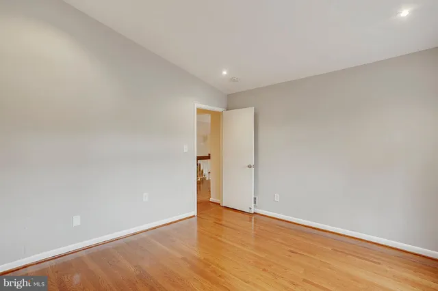 $6,250 | 9801 Clydesdale Street, Potomac, MD 20854