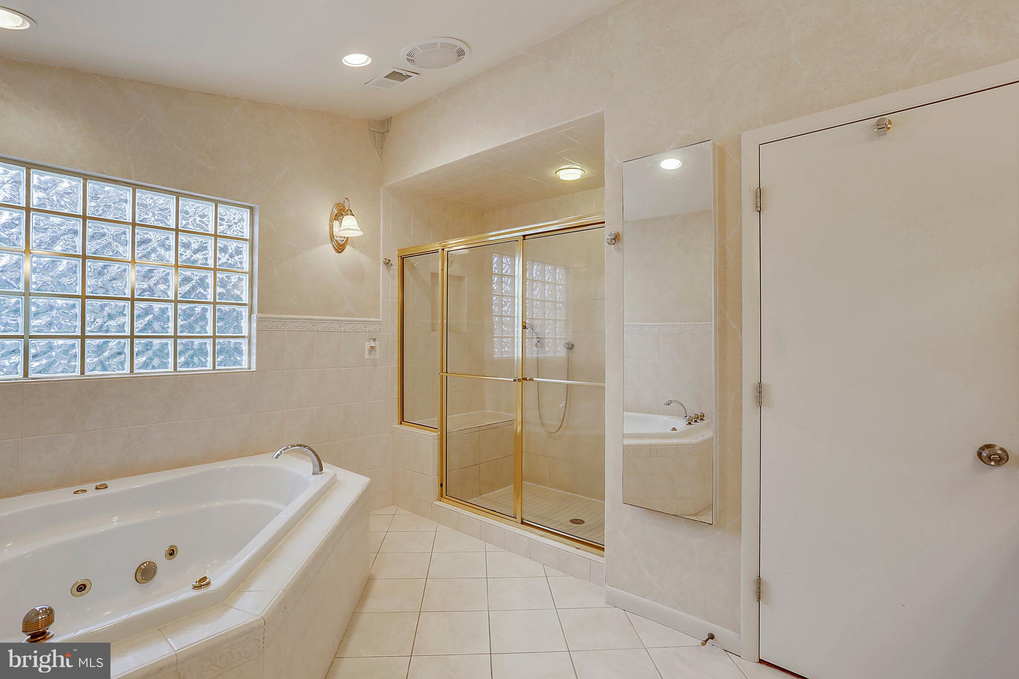 9801 Clydesdale Street Potomac, MD 20854 - Photo 62 of 97