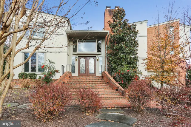 $6,250 | 9801 Clydesdale Street, Potomac, MD 20854