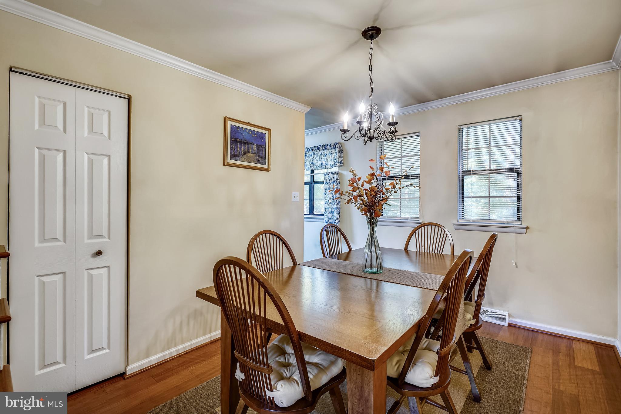 8044 Sandy Spring Road Laurel, MD 20707 - Photo 11 of 36 Dining room