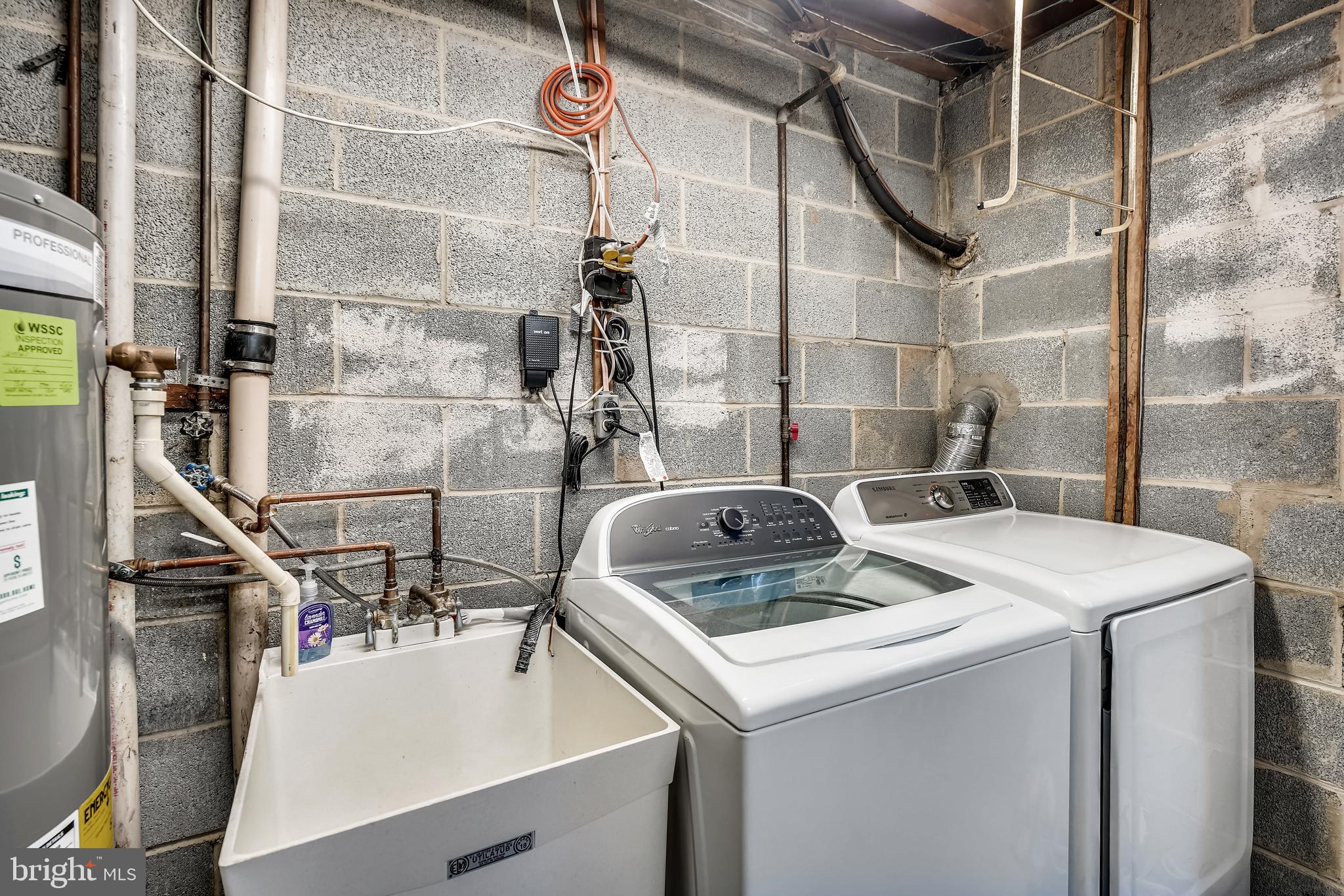 8044 Sandy Spring Road Laurel, MD 20707 - Photo 32 of 36 Washer/dryer