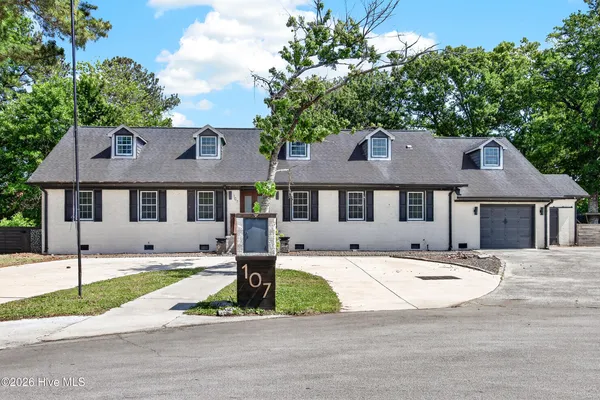 $625,000 | 107 Boatswain Drive, New Bern, NC 28562