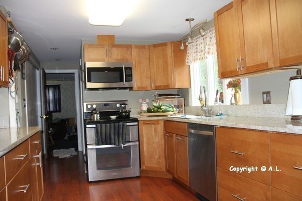 45 Wethersfield Road Natick, MA 01760 - Photo 11 of 30