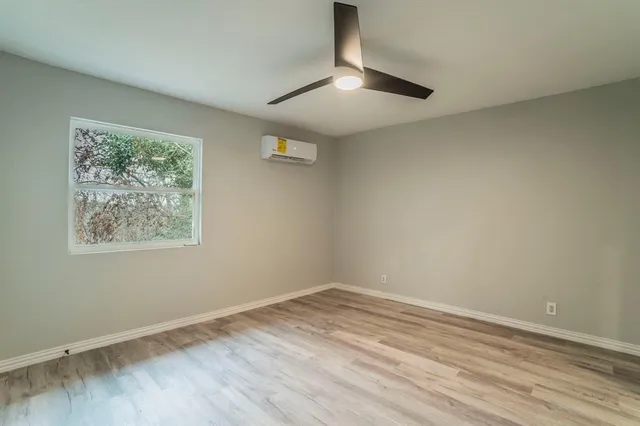 $270,000 | 1704 Hillside Drive, River Oaks, TX 76114