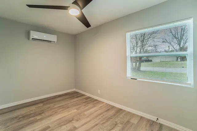 $270,000 | 1704 Hillside Drive, River Oaks, TX 76114