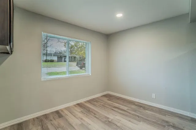 $270,000 | 1704 Hillside Drive, River Oaks, TX 76114