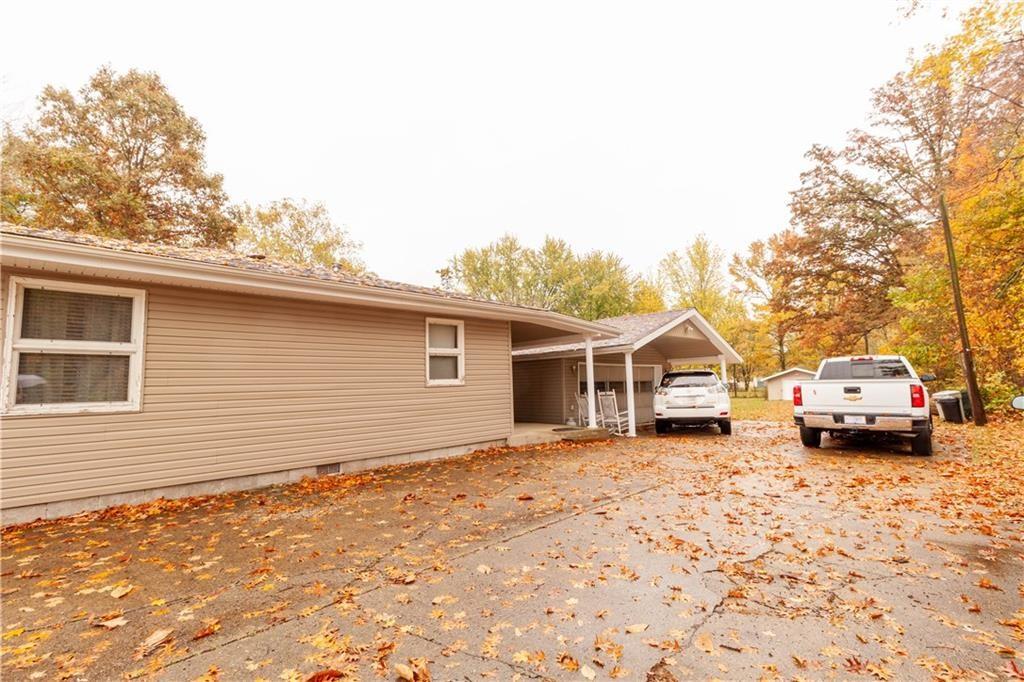 6505 East Base Road Columbus, IN 47203 - Photo 11 of 12 Gallery Image 11