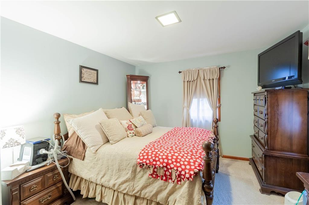 6505 East Base Road Columbus, IN 47203 - Photo 7 of 12 Gallery Image 7