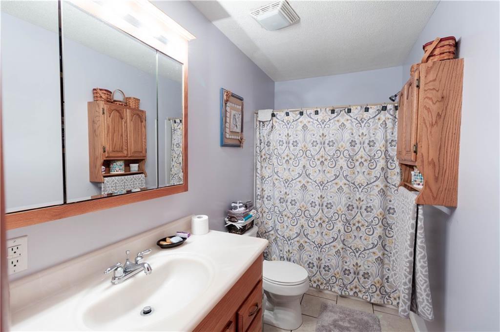 6505 East Base Road Columbus, IN 47203 - Photo 9 of 12 Gallery Image 9