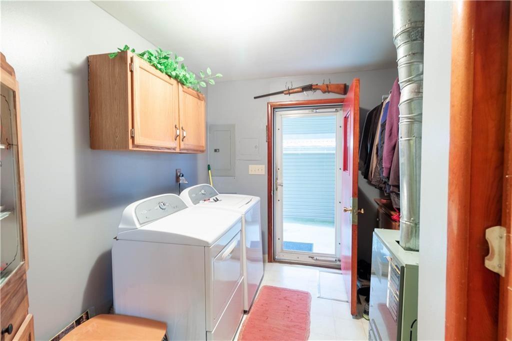 6505 East Base Road Columbus, IN 47203 - Photo 10 of 12 Gallery Image 10