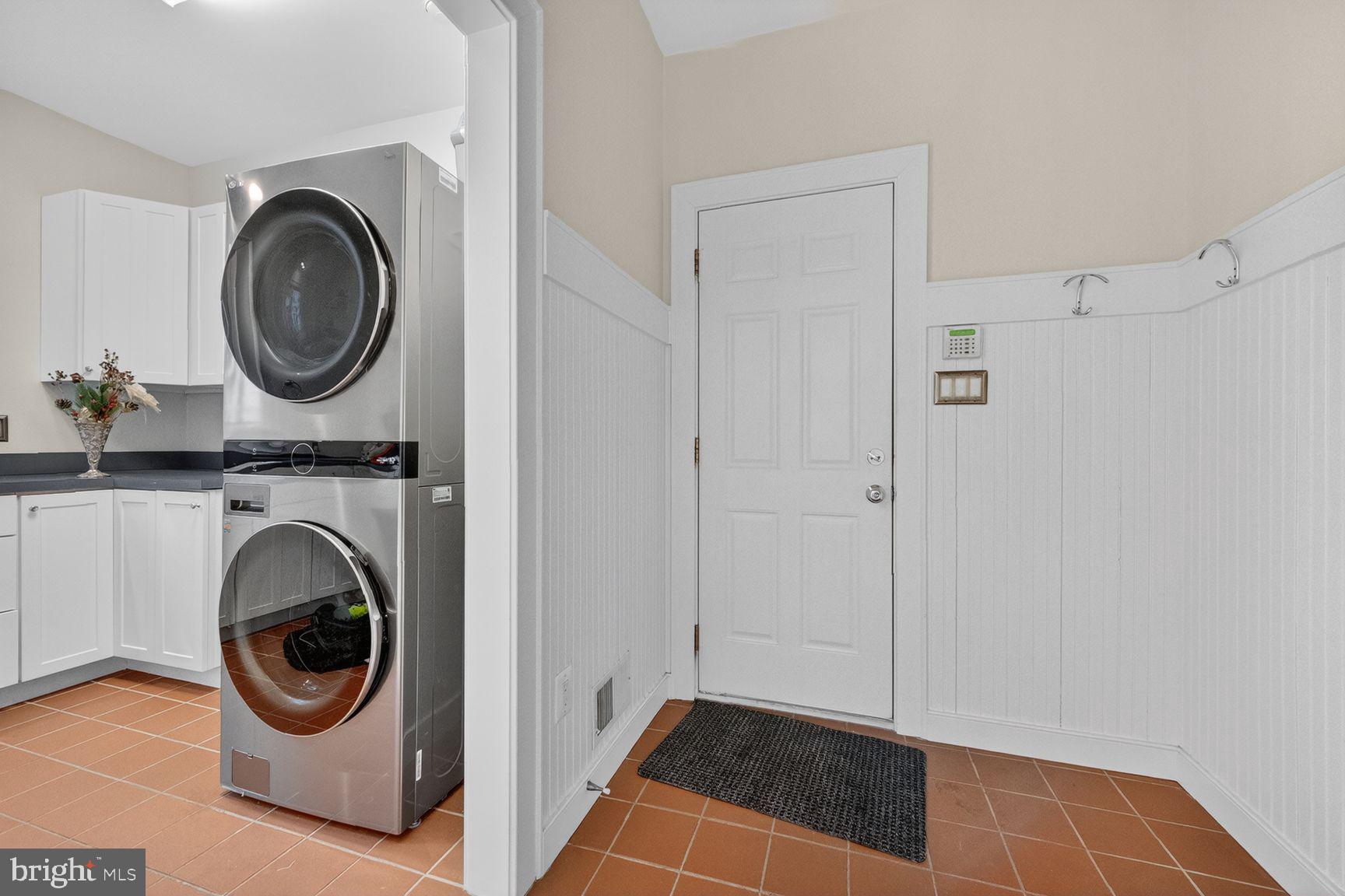 303 Talahi Road Southeast Vienna, VA 22180 - Photo 21 of 27