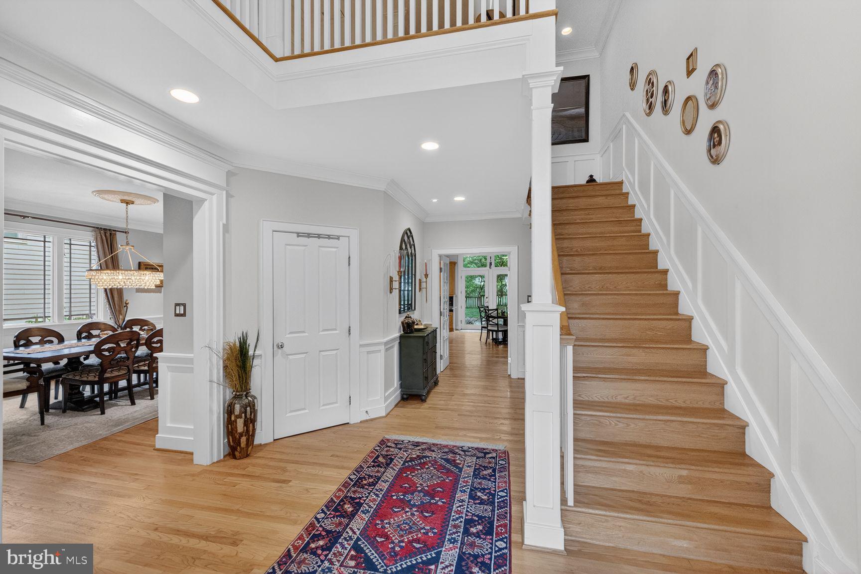 303 Talahi Road Southeast Vienna, VA 22180 - Photo 3 of 27 Entrance