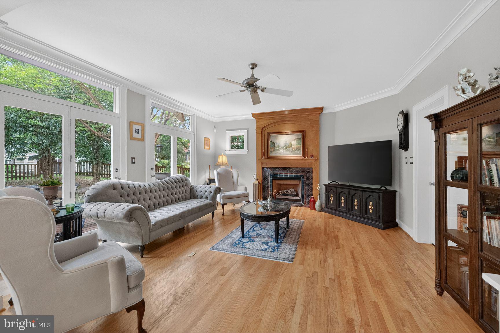 303 Talahi Road Southeast Vienna, VA 22180 - Photo 7 of 27