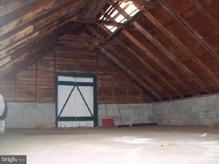 809 Fulmer Road Pottstown, PA 19465 - Photo 3 of 20