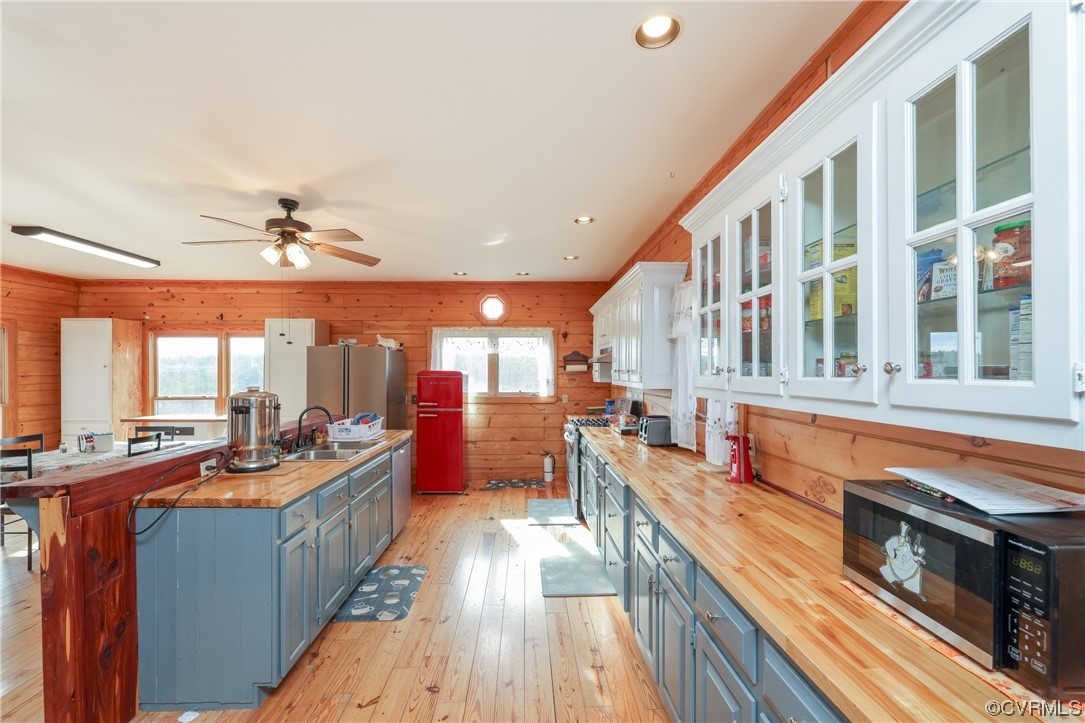 3913 Woodland Church Road Buckingham, VA 23921 - Photo 14 of 50 a very nice looking kitchen with a large window