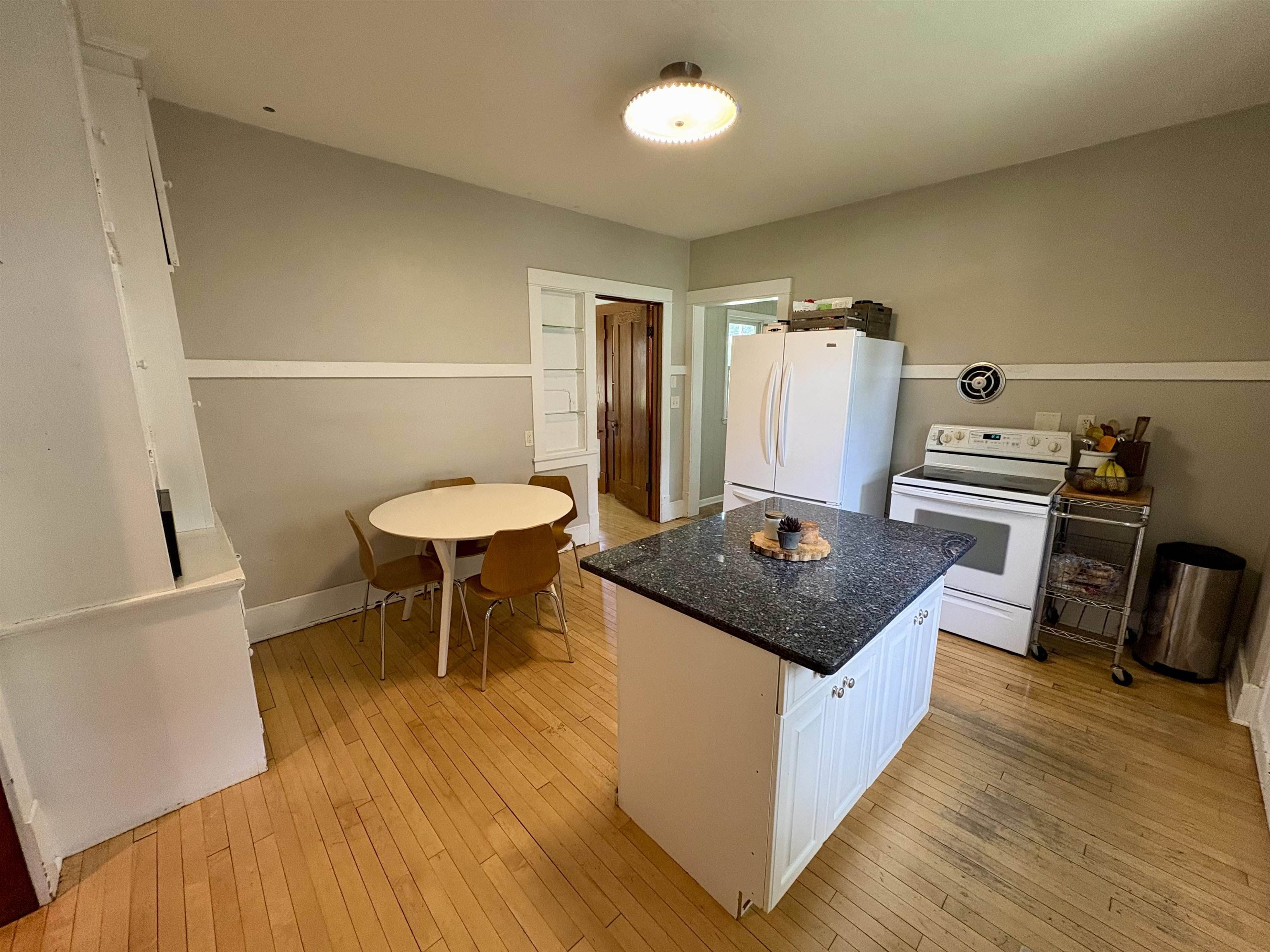 7226 Hubbard Avenue Middleton, WI 53562 - Photo 28 of 54