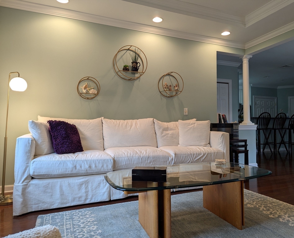 190 Chickering Road, Unit 313D North Andover, MA 01845 - Photo 3 of 9 Gallery Image 3