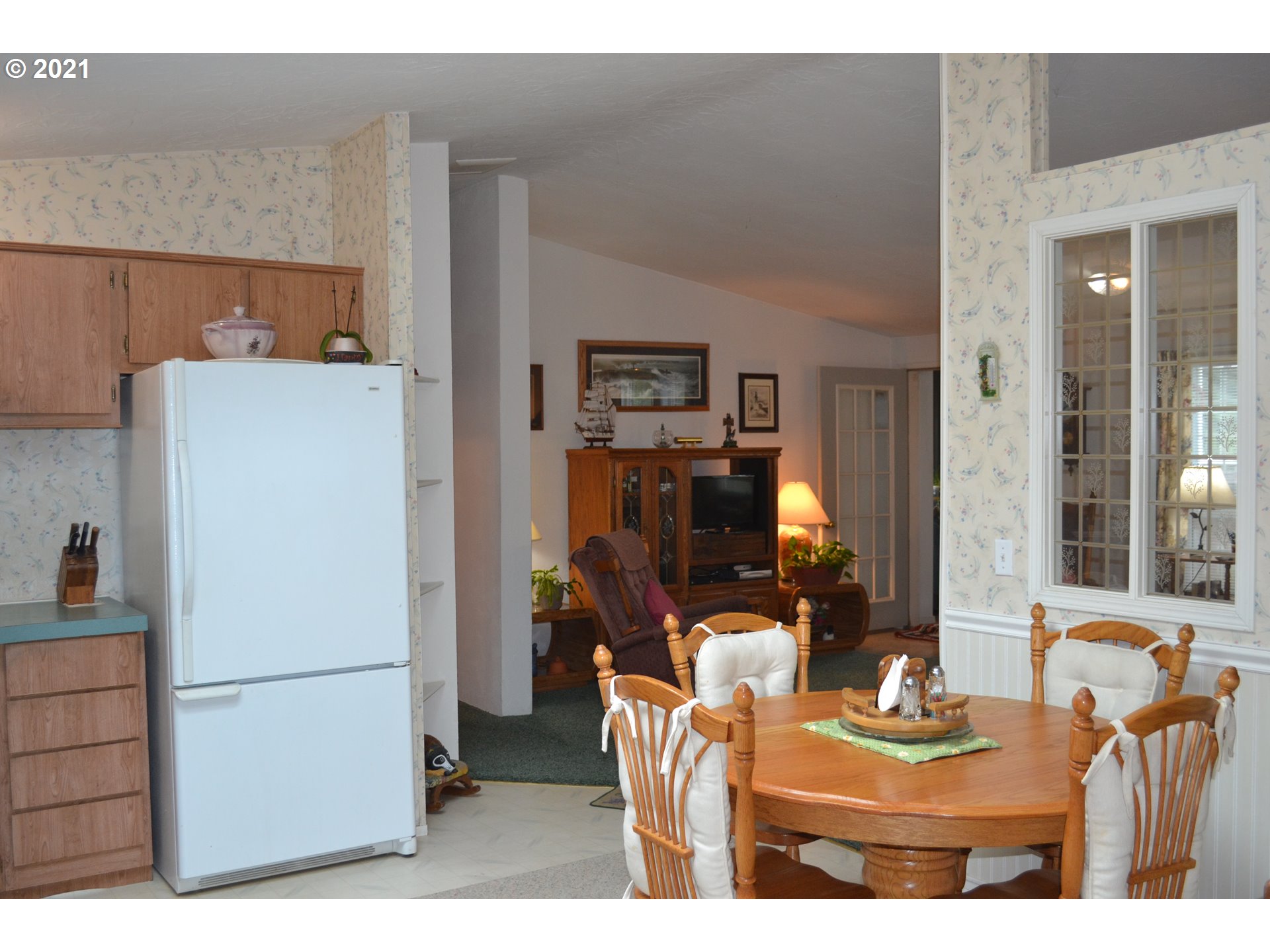 1050 Glengary Loop Road Roseburg, OR 97470 - Photo 4 of 28 Gallery Image 4
