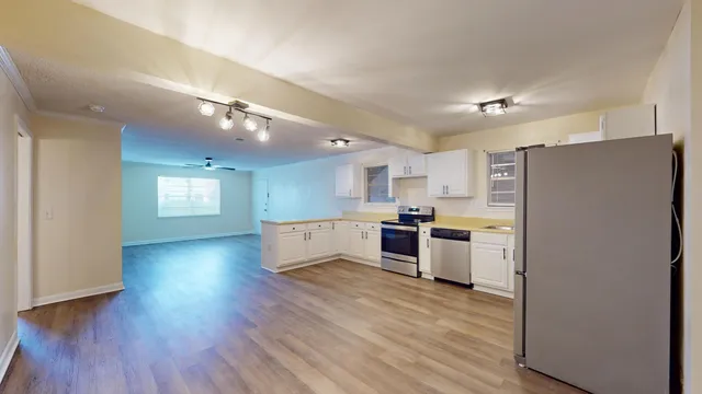 $270,000 | 415 Parkdale Drive, Unit 2F, Charleston, SC 29414