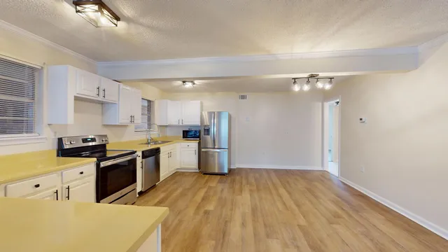 $270,000 | 415 Parkdale Drive, Unit 2F, Charleston, SC 29414