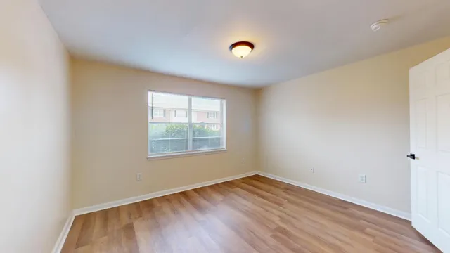 $270,000 | 415 Parkdale Drive, Unit 2F, Charleston, SC 29414