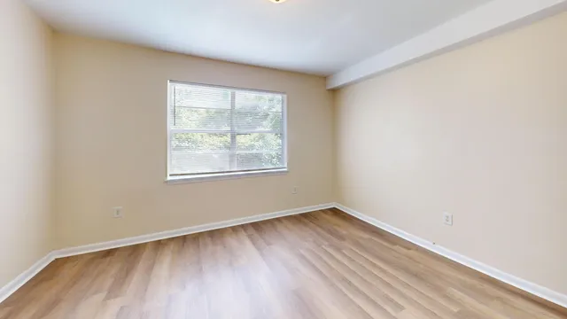 $270,000 | 415 Parkdale Drive, Unit 2F, Charleston, SC 29414