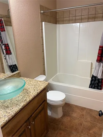 $2,300 | 209 Sugar Berry Avenue, Abilene, TX 79602