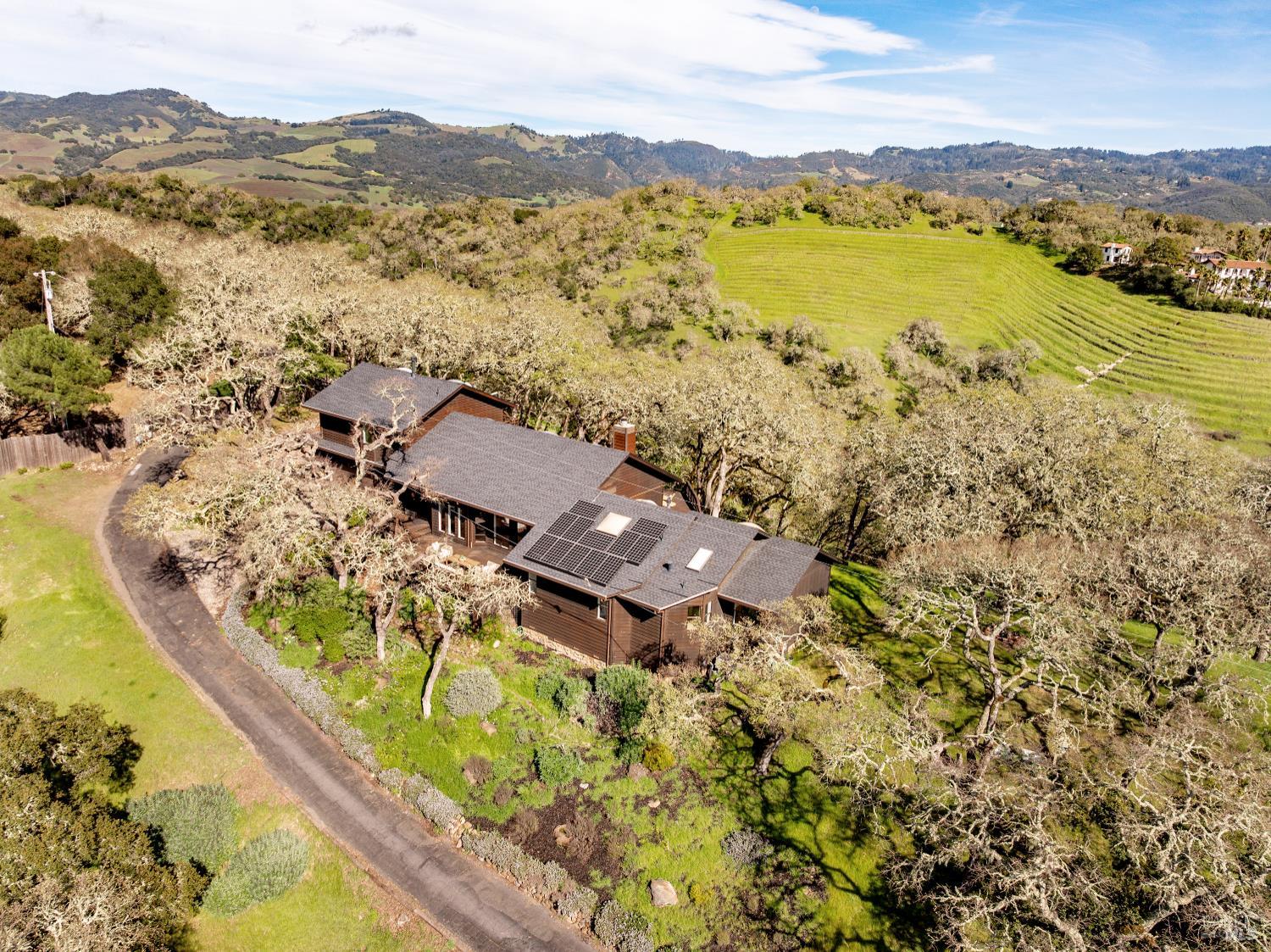 3460 Warm Springs Road Glen Ellen, CA 95442 - Photo 37 of 40 a view of an ocean and a mountain