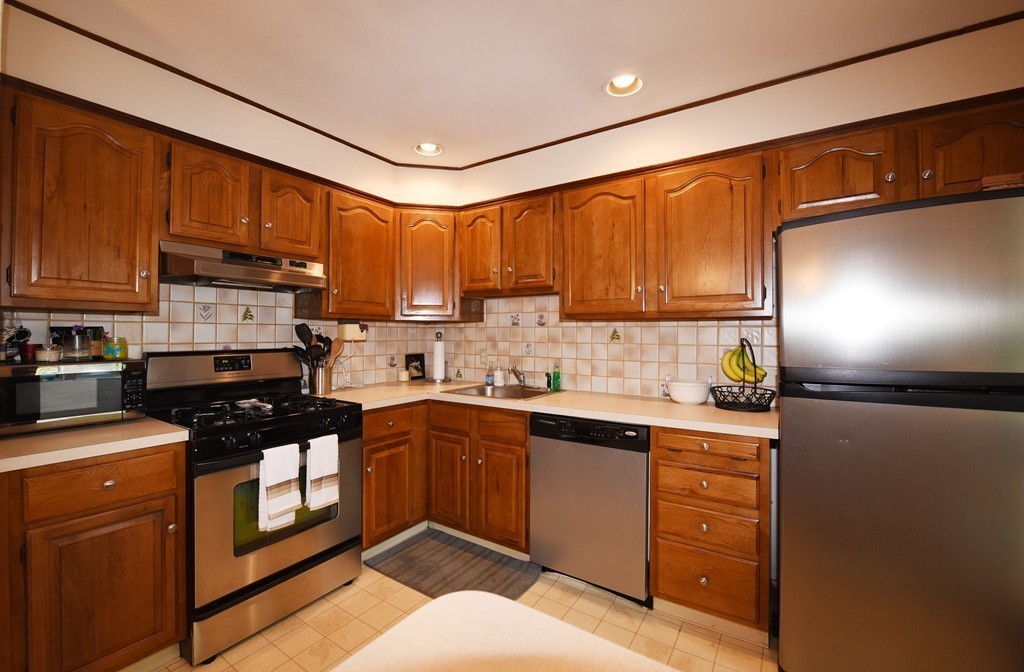 16 Pierce Road Marshfield, MA 02050 - Photo 8 of 22 Gallery Image 8