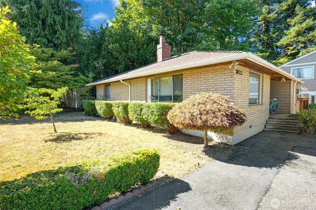 $875,000 | 22010 Brier Road, Brier, WA 98036