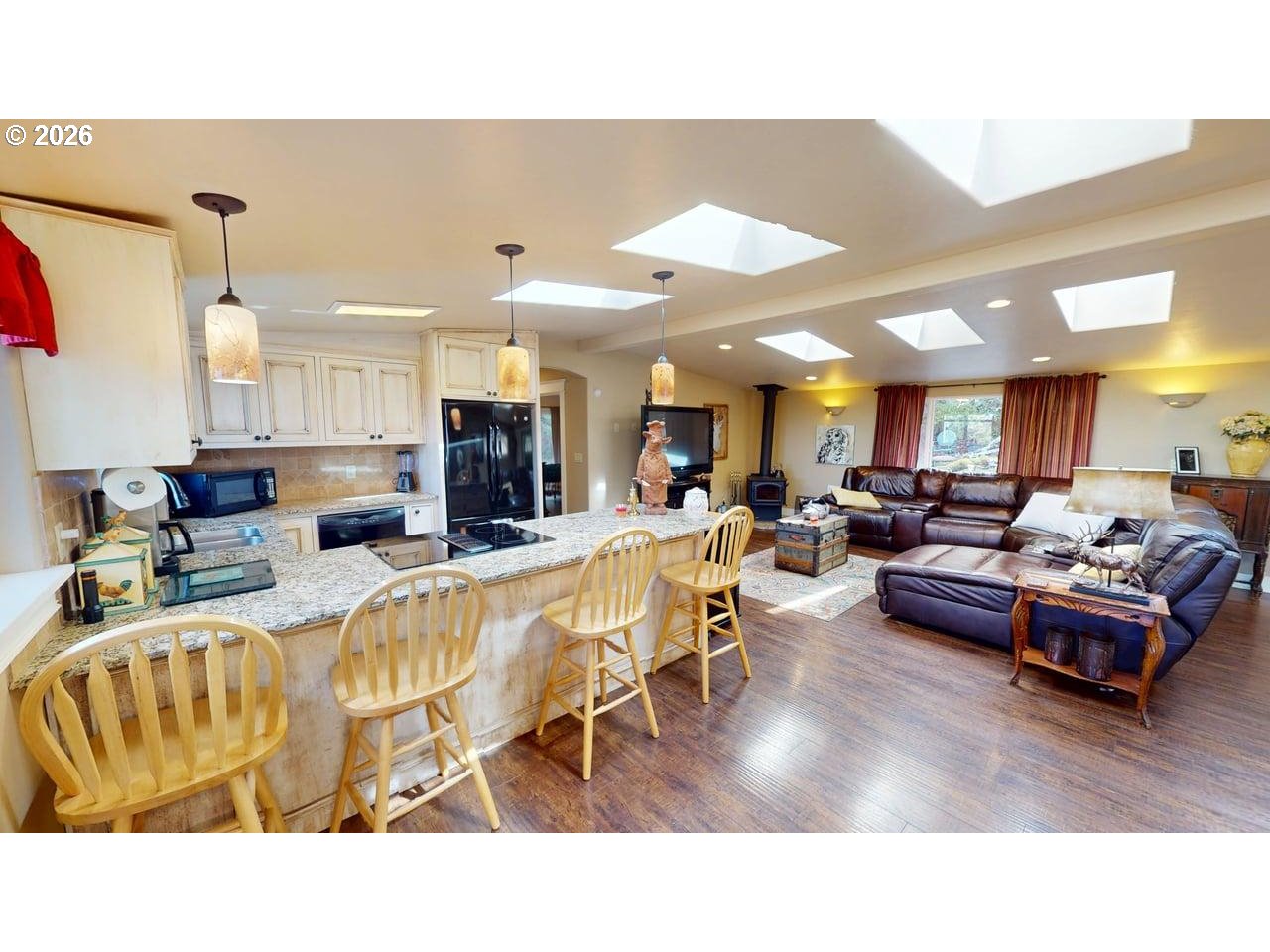 94787 Adams Hill Road Gold Beach, OR 97444 - Photo 15 of 40 Kitchen/Living Room
