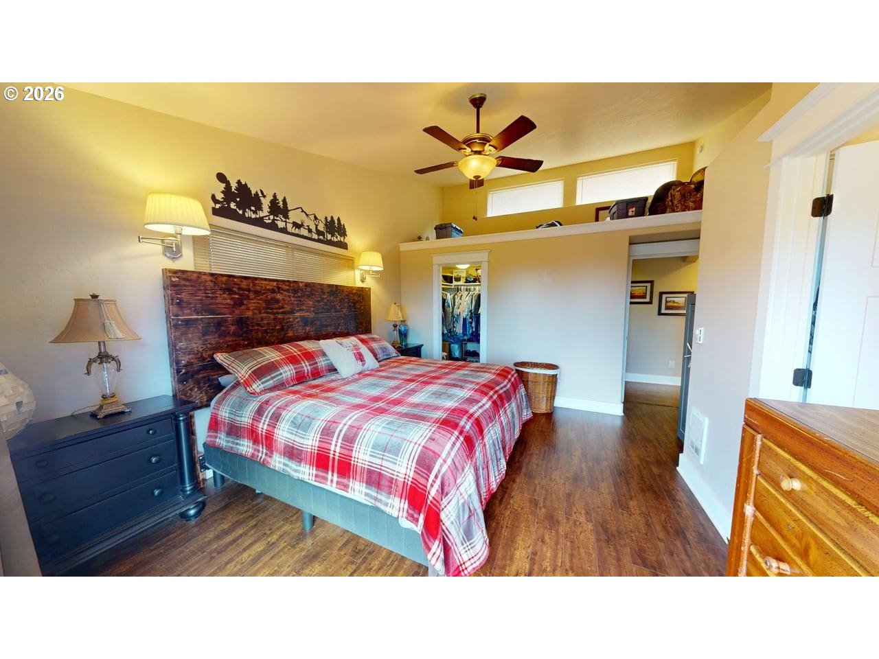 94787 Adams Hill Road Gold Beach, OR 97444 - Photo 17 of 40 Owner's Suite Bedroom