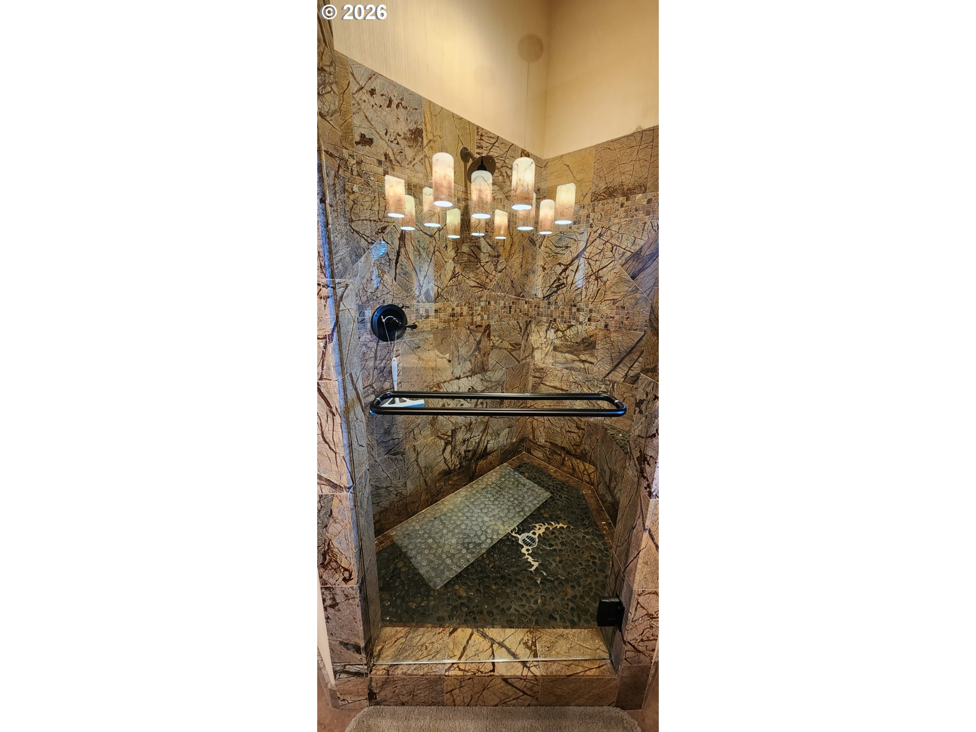 94787 Adams Hill Road Gold Beach, OR 97444 - Photo 21 of 40 Owner's Suite Bathroom