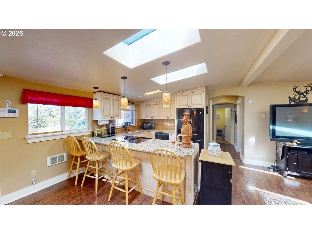 94787 Adams Hill Road Gold Beach, OR 97444 - Photo 10 of 40 Kitchen
