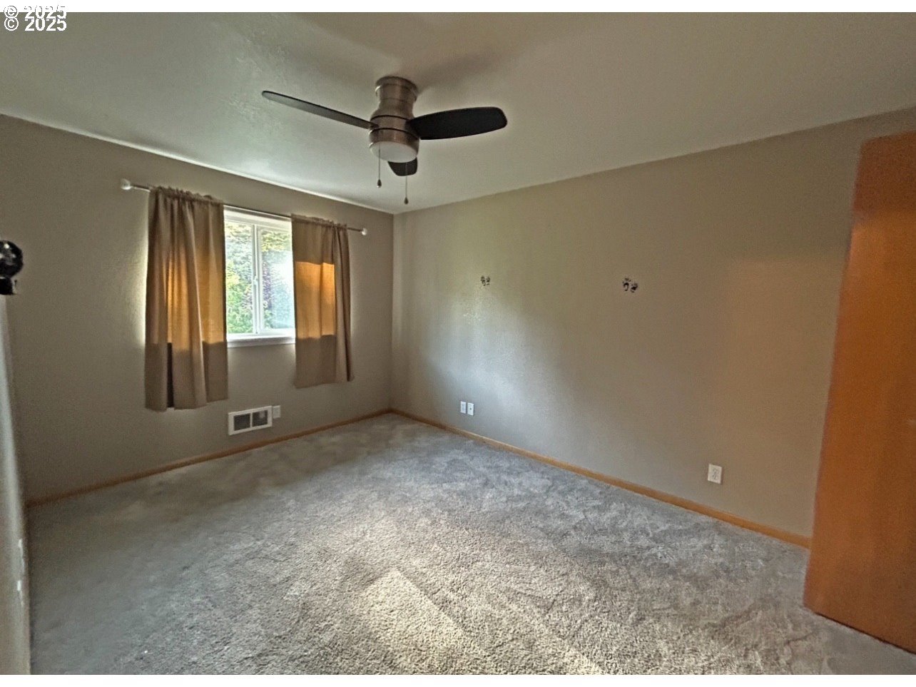 1150 Hemlock Street, Unit C11 Florence, OR 97439 - Photo 8 of 11