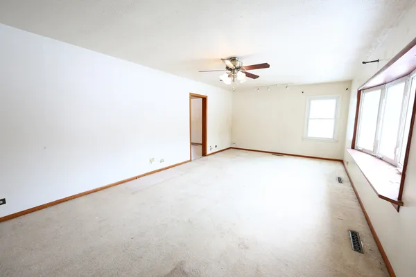 $265,000 | 6837 113th Street, Worth, IL 60482