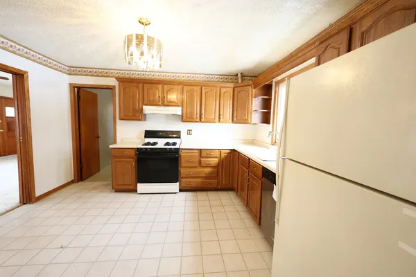 $250,000 | 6837 113th Street, Worth, IL 60482