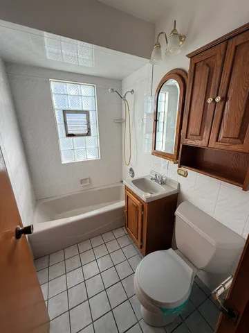 $275,000 | 6837 113th Street, Worth, IL 60482