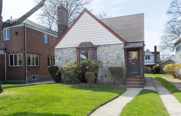 $1,279,000 | 76-14 173rd Street | Hillcrest