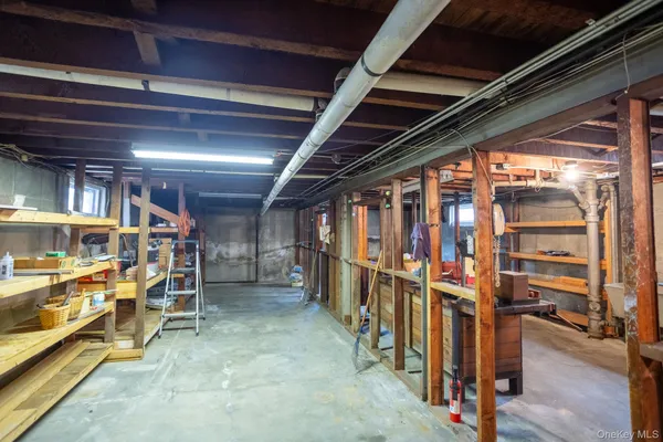 a view of backyard with tree