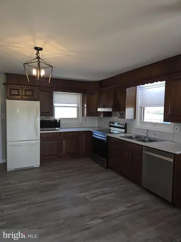 $2,400 | 612 South Chapel Street, Newark, DE 19713