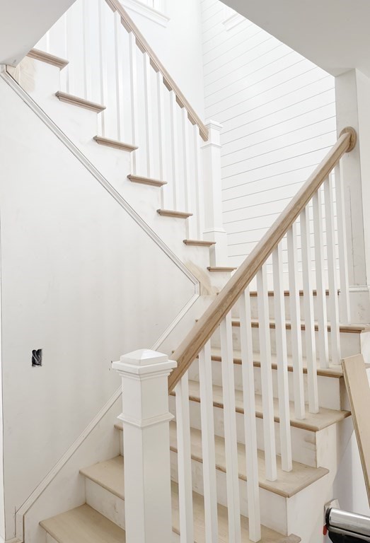 18 Libby Avenue Reading, MA 01867 - Photo 2 of 23 a view of entryway