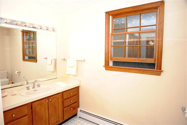 94 Anderson Road Marlborough, MA 01752 - Photo 19 of 22 Gallery Image 19