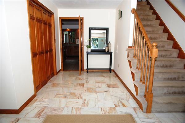 94 Anderson Road Marlborough, MA 01752 - Photo 6 of 22 Gallery Image 6