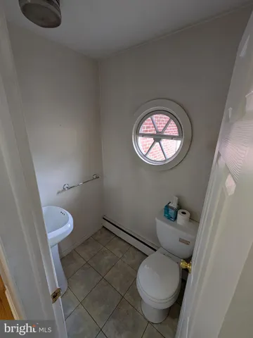 a bathroom with a toilet