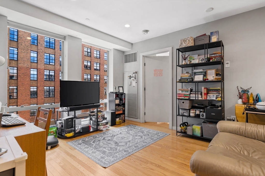 80 Broad Street, Unit 809 Boston, MA 02110 - Photo 2 of 19