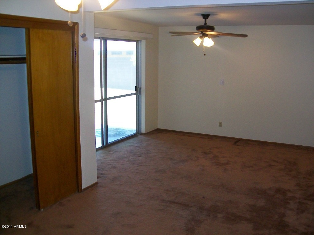 809 East Rovey Avenue Phoenix, AZ 85014 - Photo 3 of 9 big bedroom