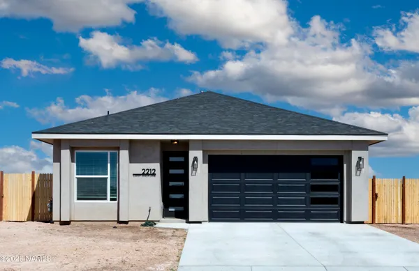 $425,000 | 2212 Caddyshack Lane, Winslow, AZ 86047