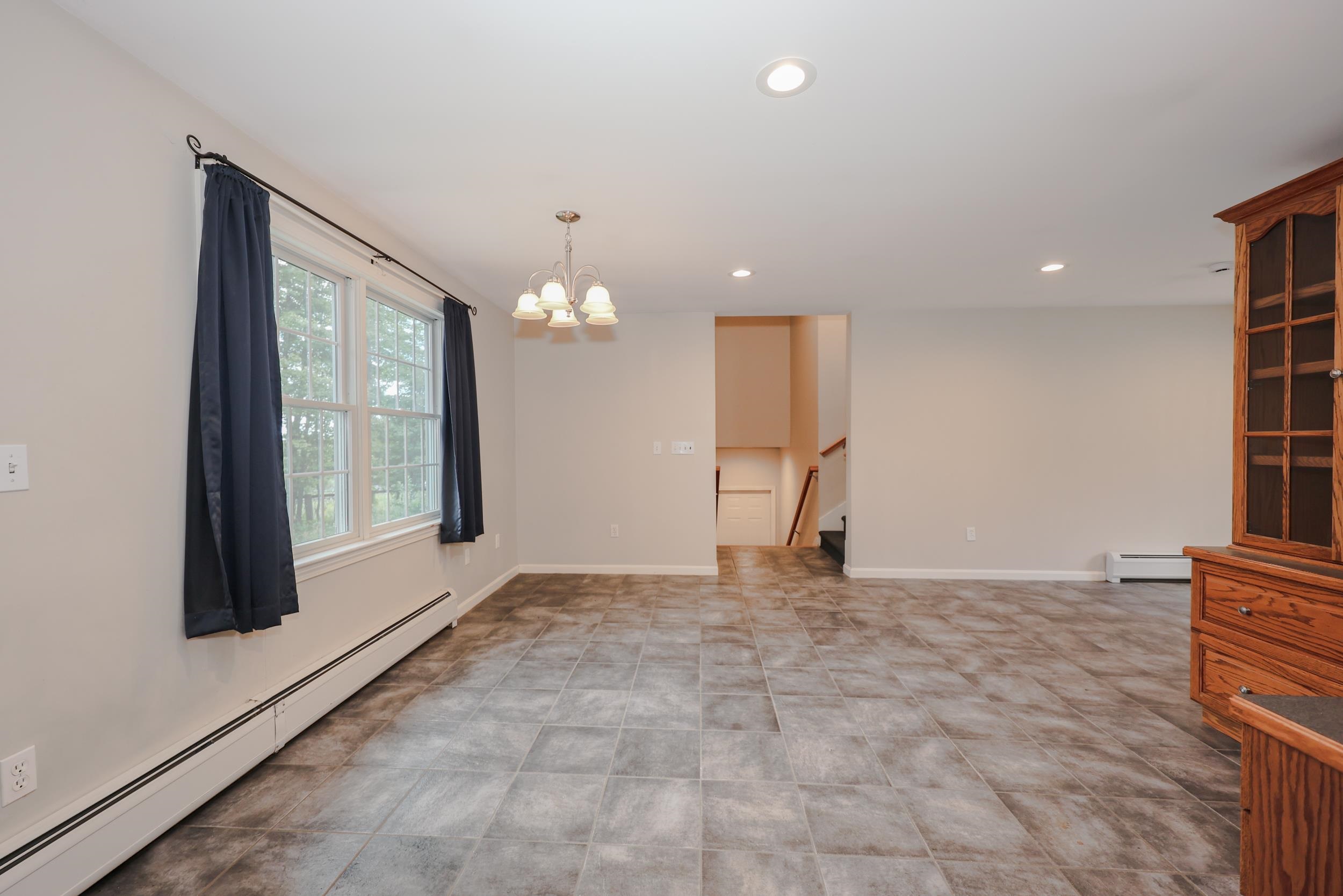 55 Holbrook Hill Road Bedford, NH 03110 - Photo 13 of 43